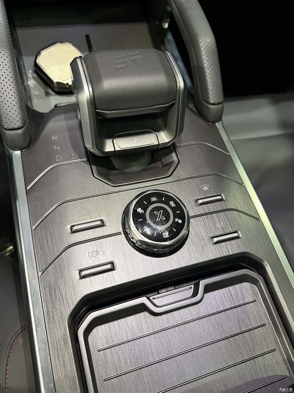 Jetour Traveller, 2024 11