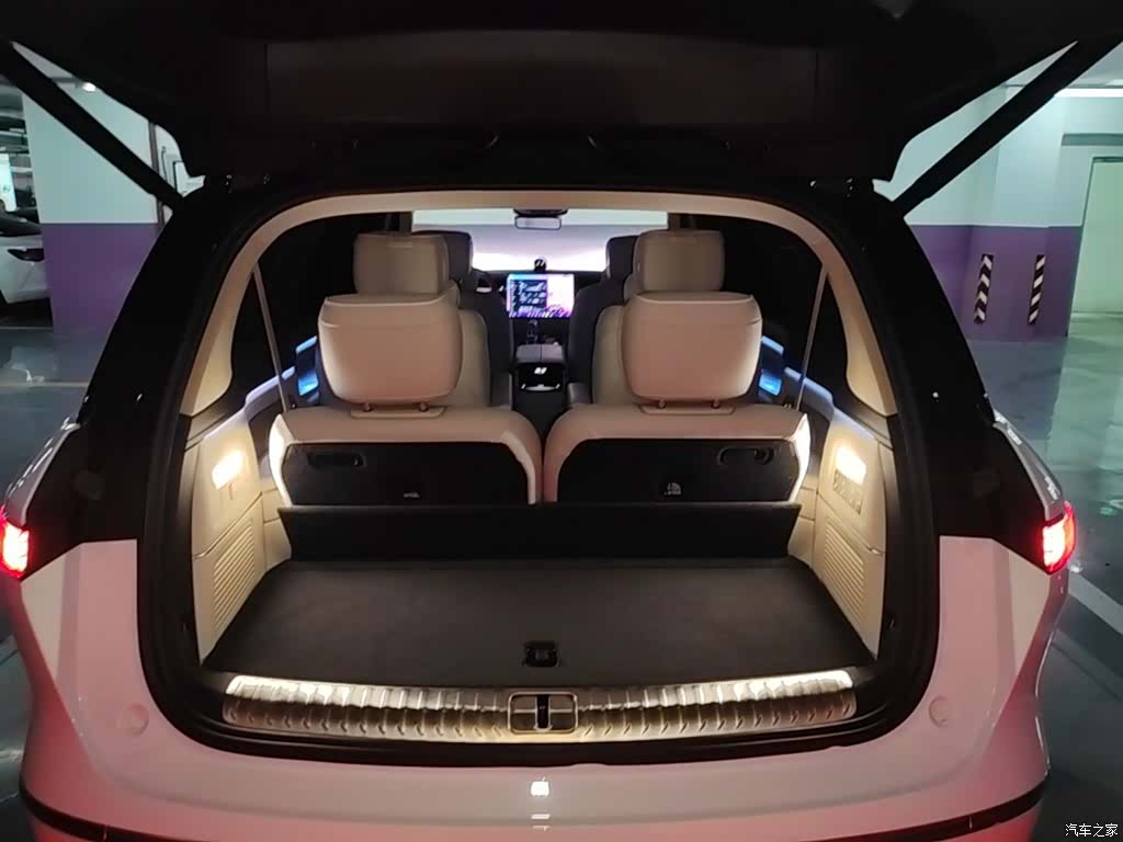 NIO ES8, 2025 19