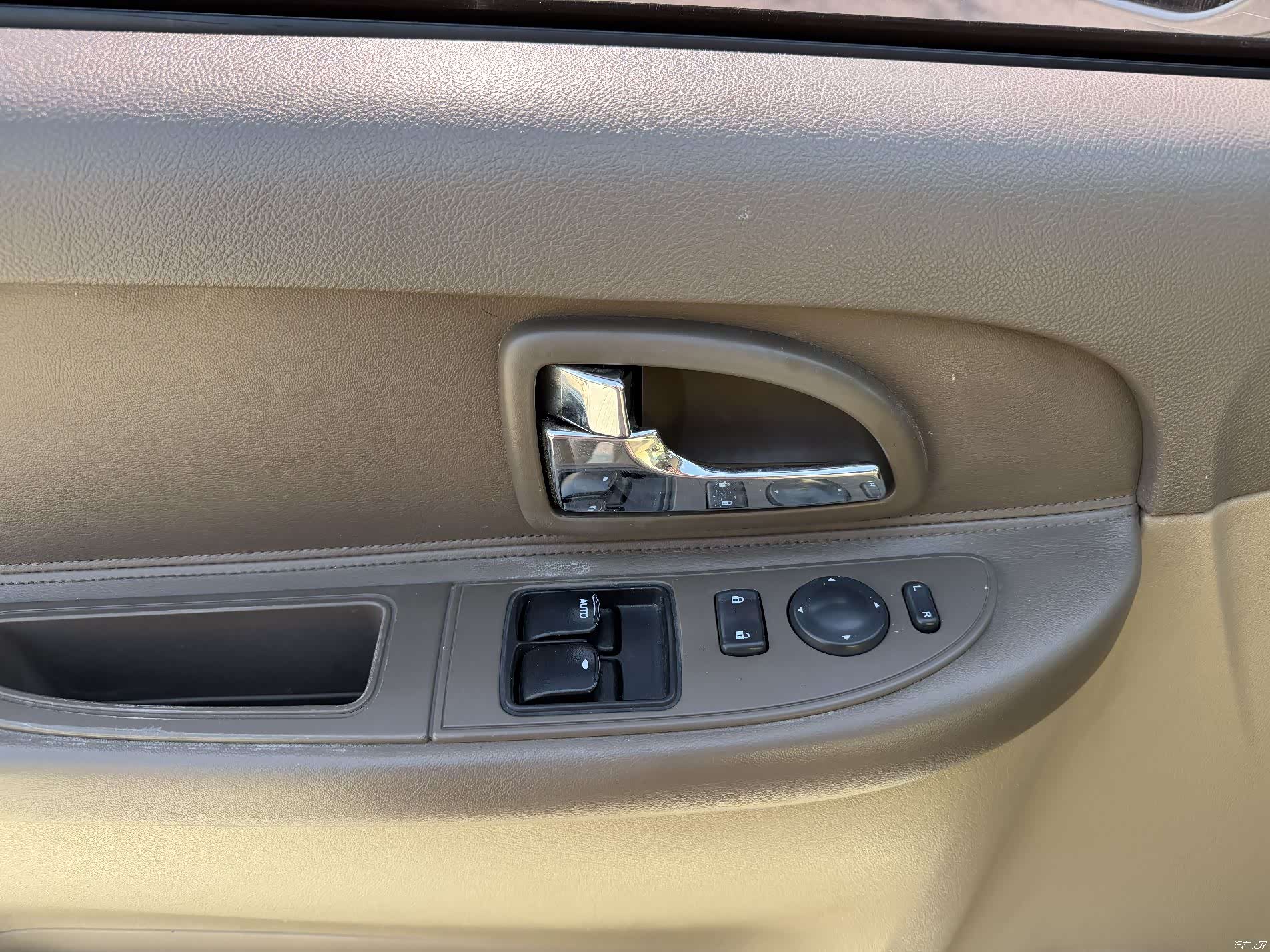 Buick GL8, 2016 4