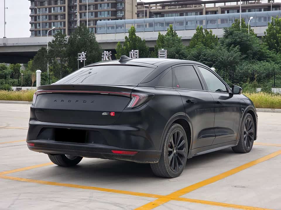 ARCFOX Polar Fox Alpha S