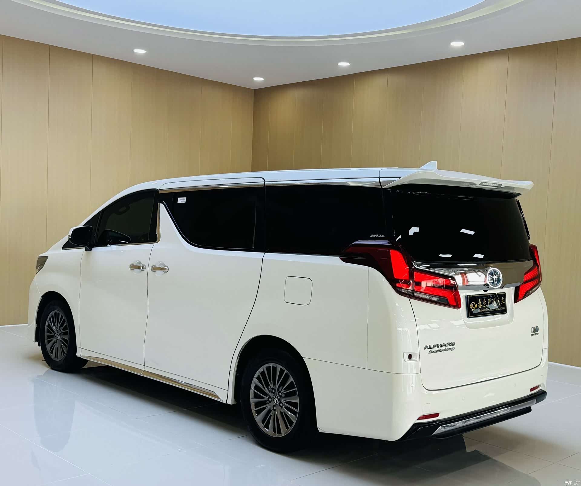 Toyota Alphard, 2021 15