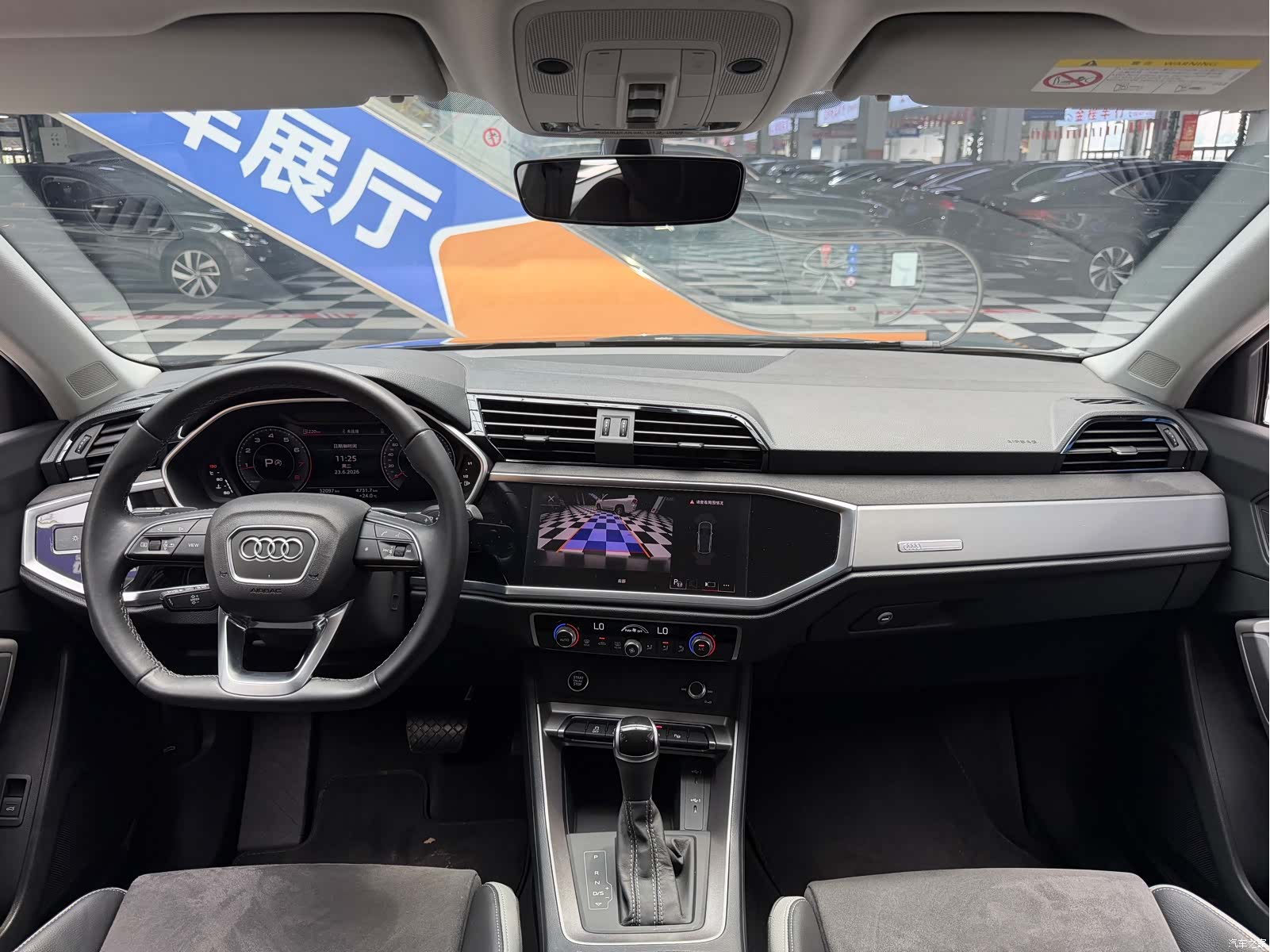 Audi Q3, 2023 10