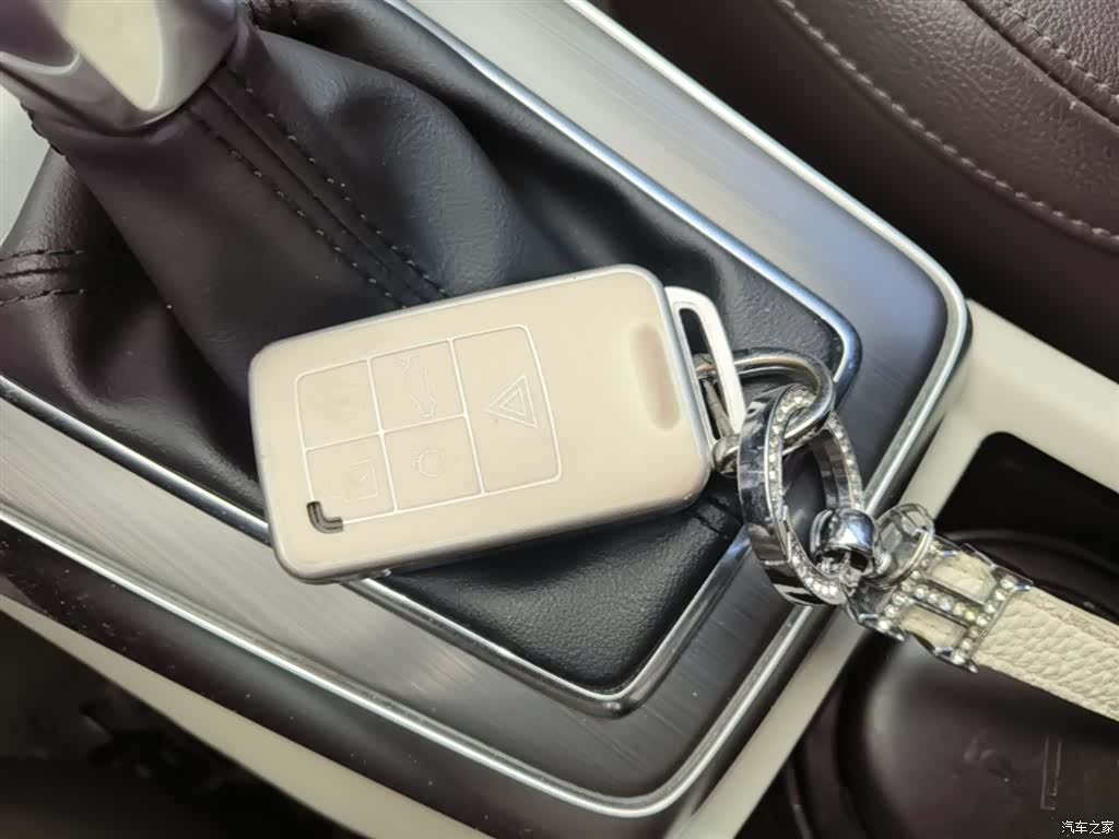 Volvo V40, 2016 9