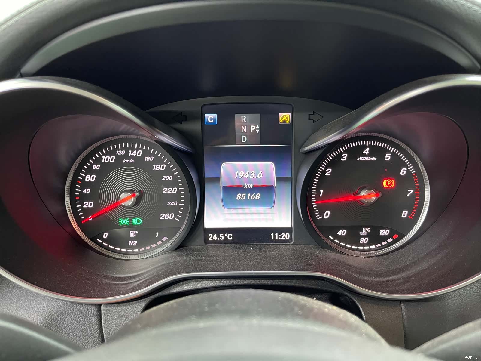 Mercedes-Benz C-Class, 2015 13