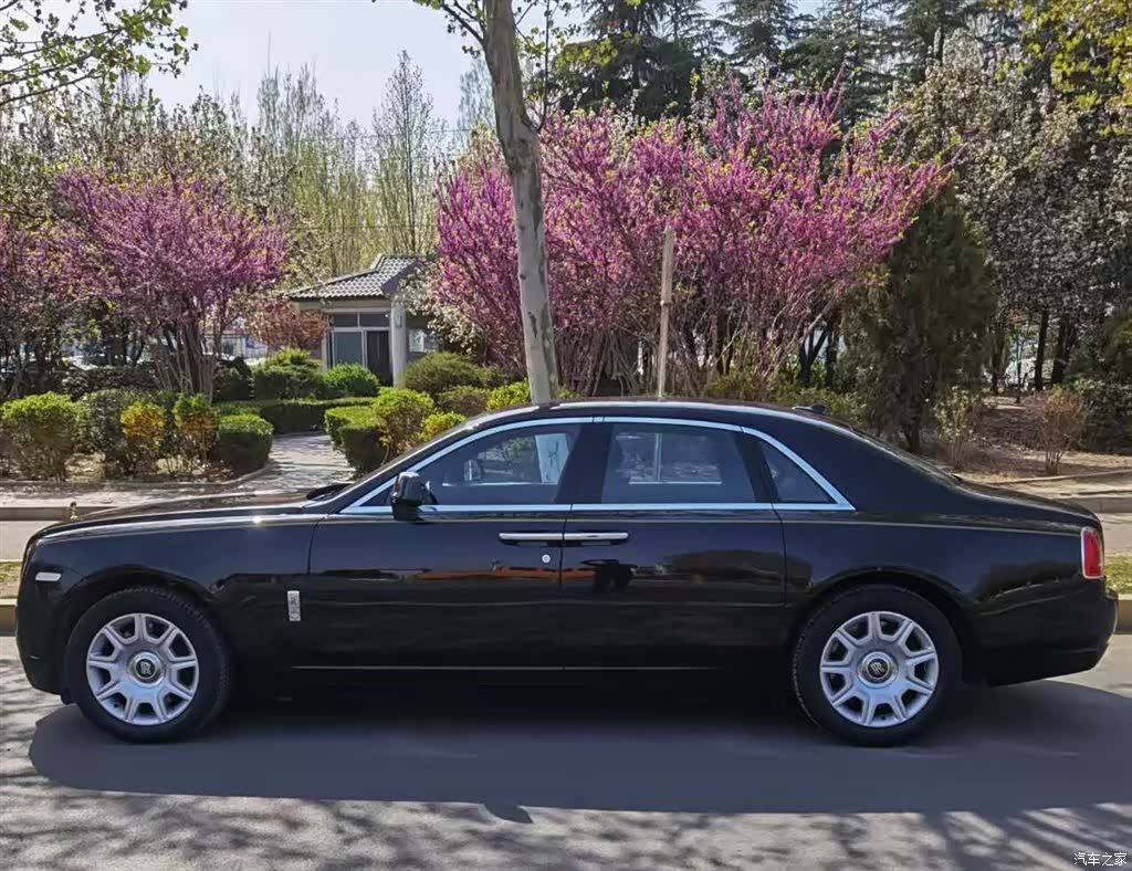 Rolls-Royce Ghost, 2012 3