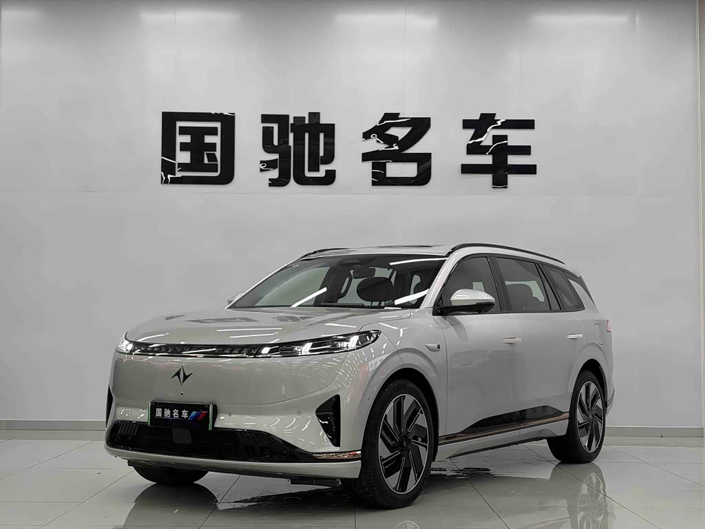 Dongfeng eπ008