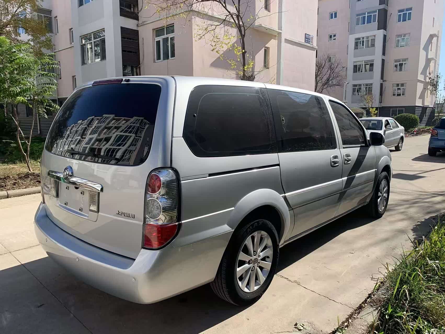 Buick GL8, 2016 6