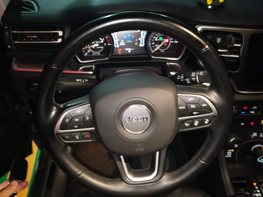 Jeep Grand Commander