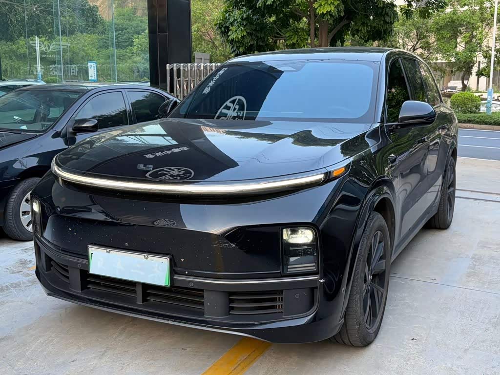 Li Auto L8