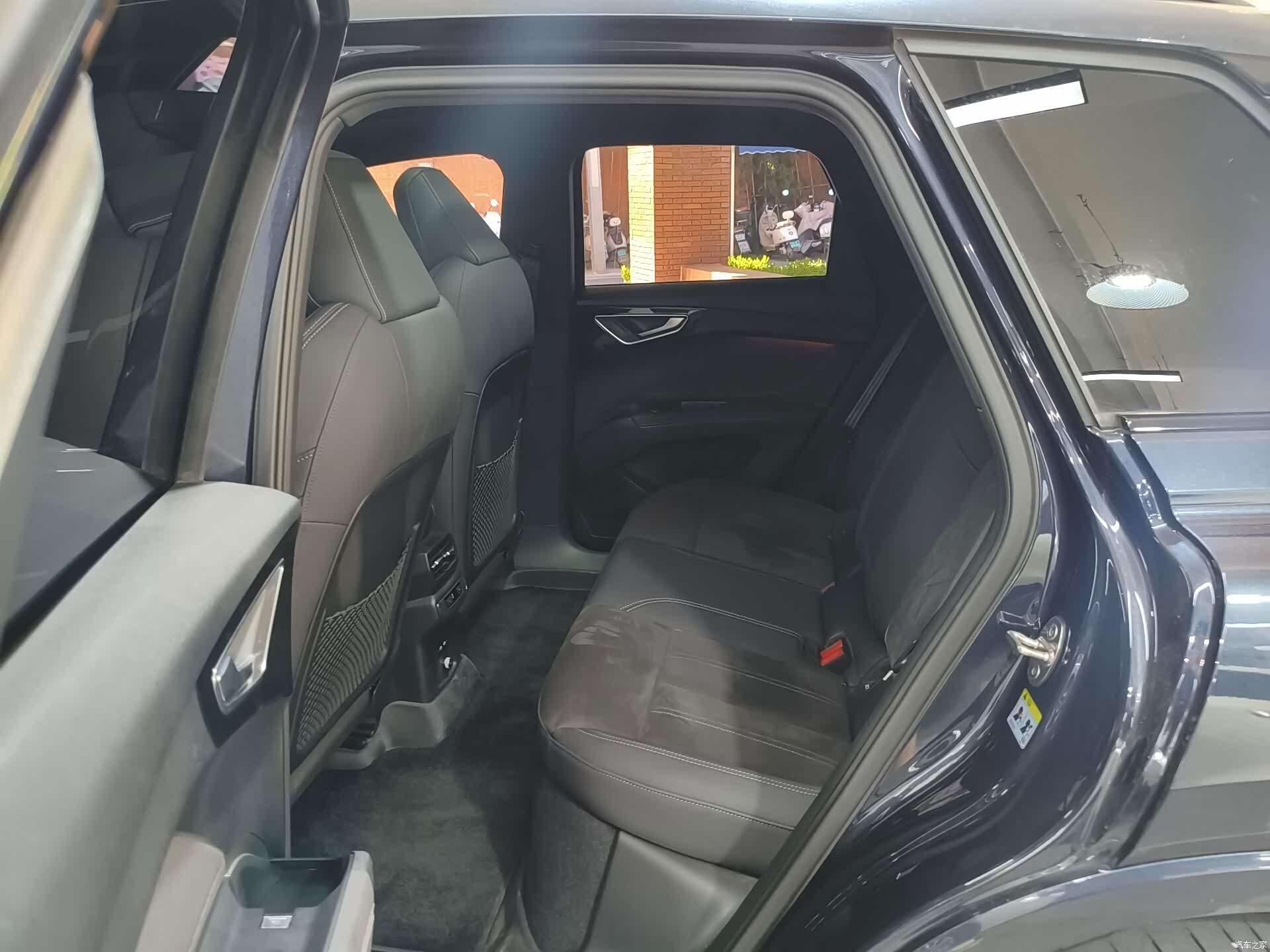 Audi Q4 e-tron, 2023 11