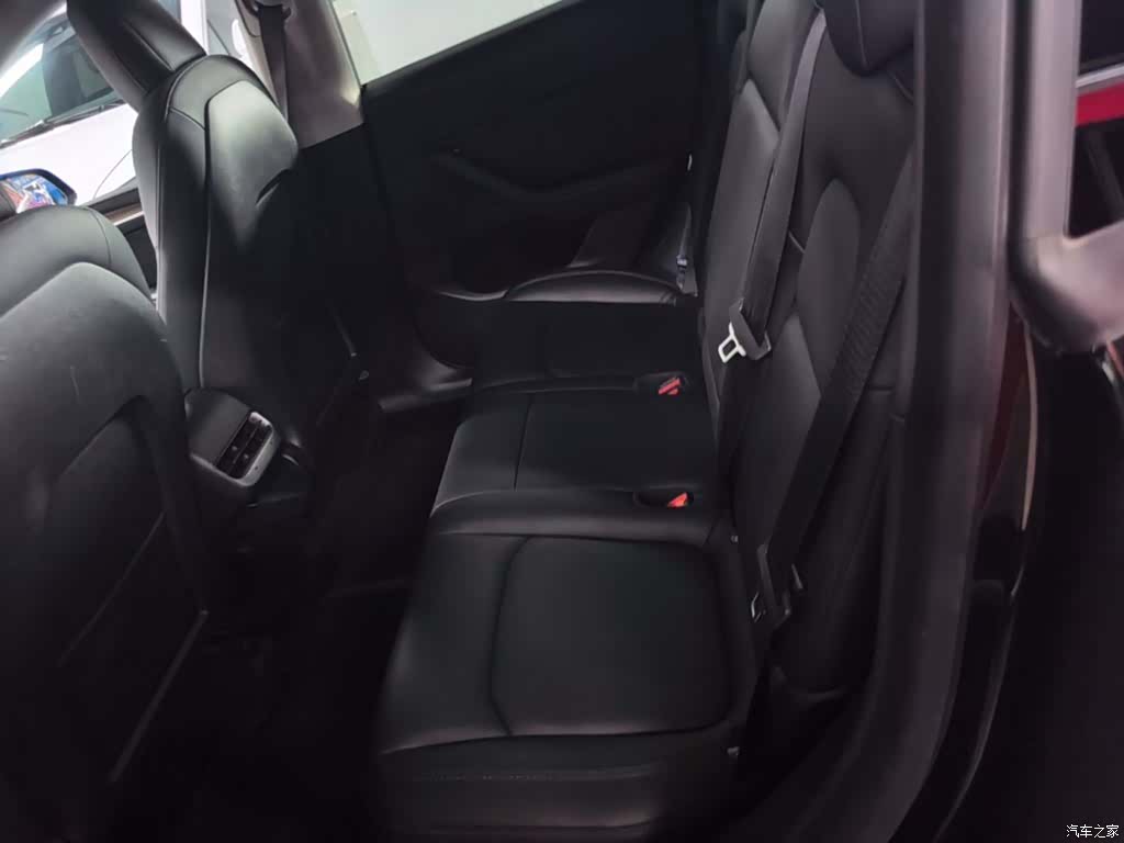 Tesla Model Y, 2021 13