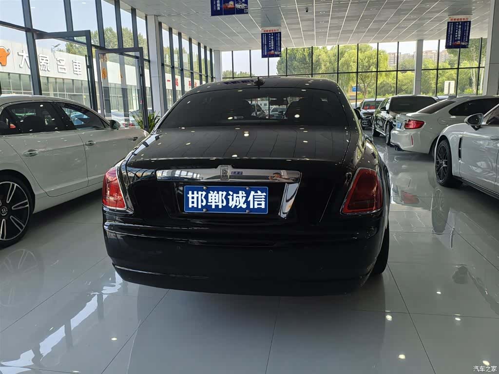 Rolls-Royce Ghost, 2017 все фото