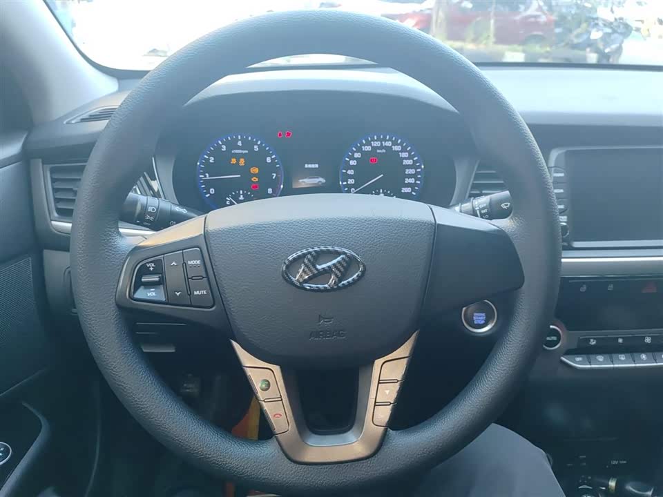 Hyundai Name picture