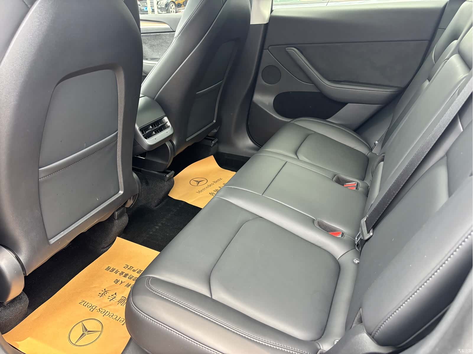 Tesla Model Y, 2021 3