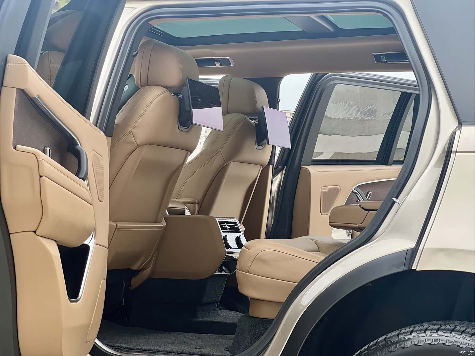 Land Rover Range Rover, 2023 все фото