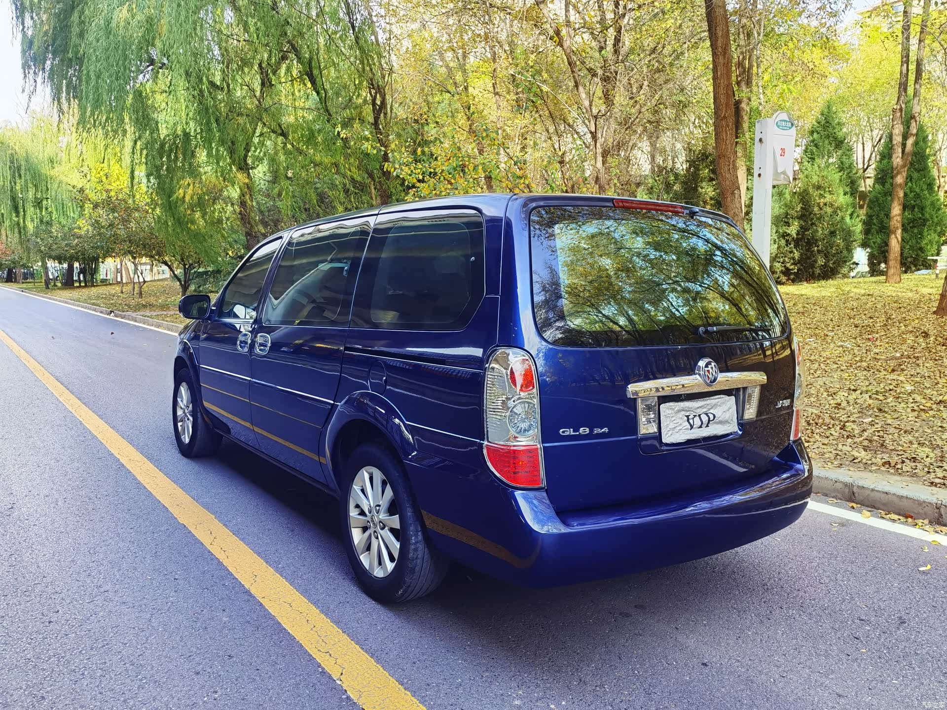 Buick GL8, 2017 6