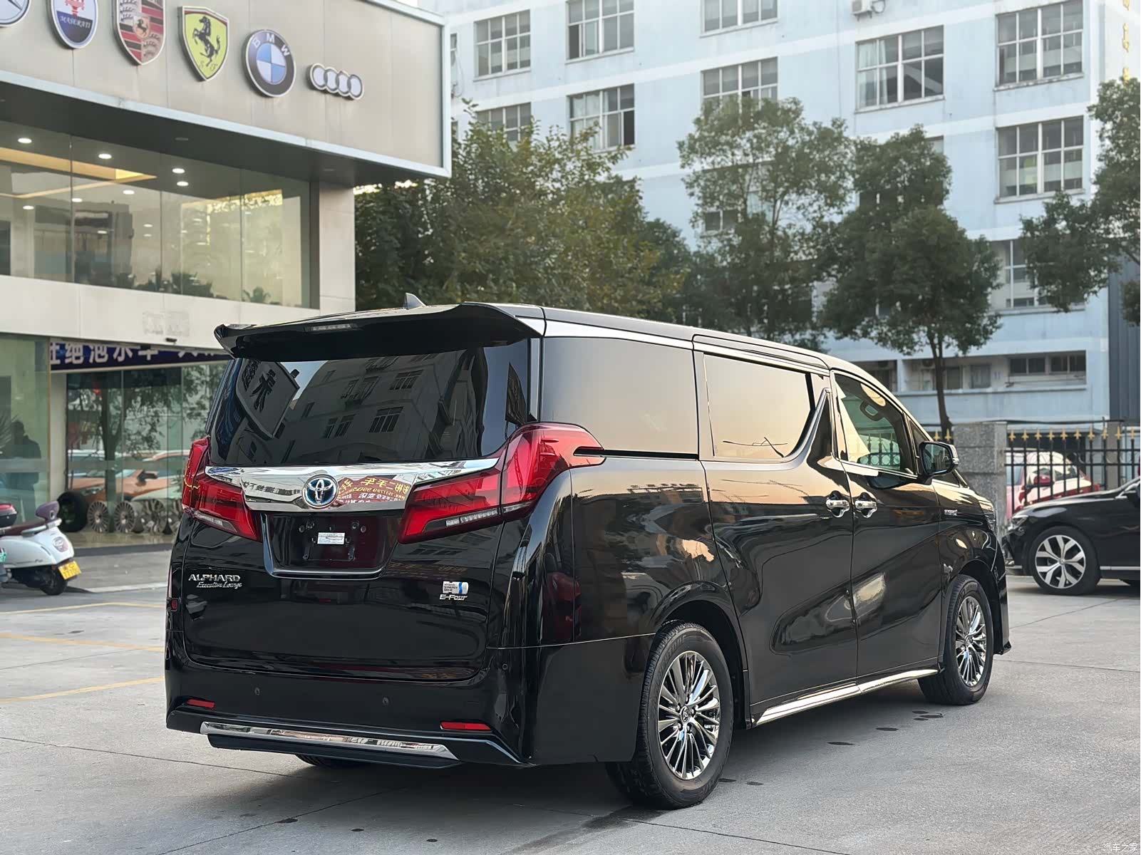 Toyota Alphard, 2023 6