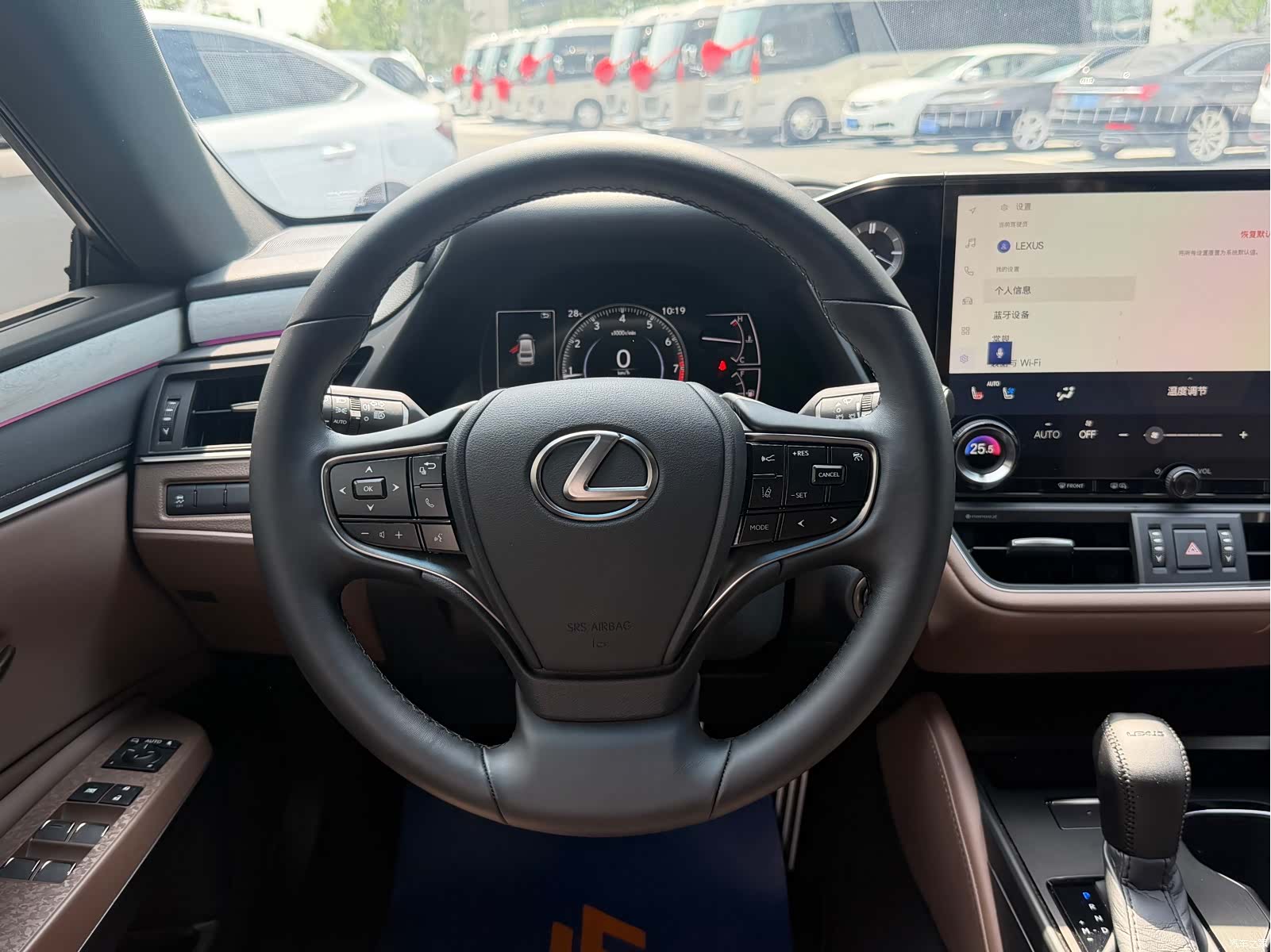 Lexus ES, 2026 14