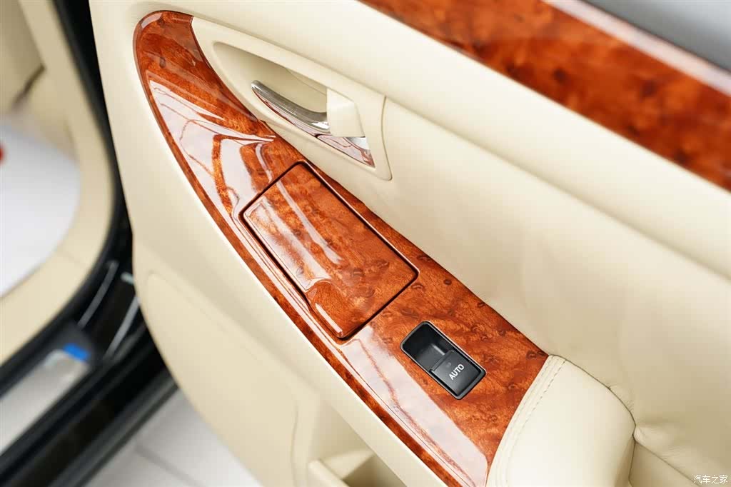 Toyota Crown, 2007 27