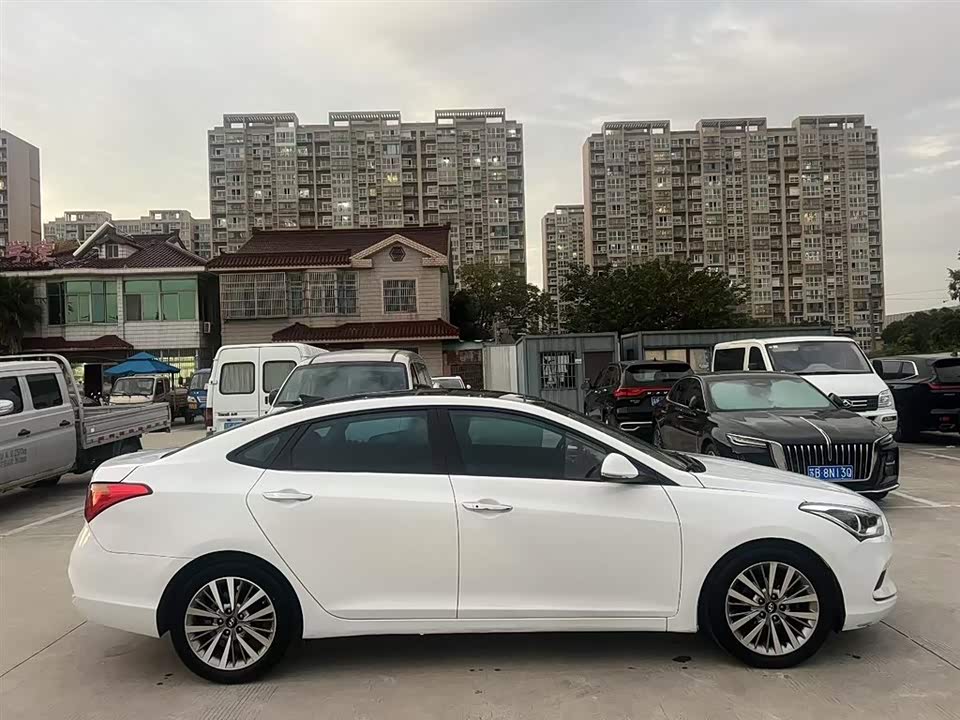 Hyundai Name picture