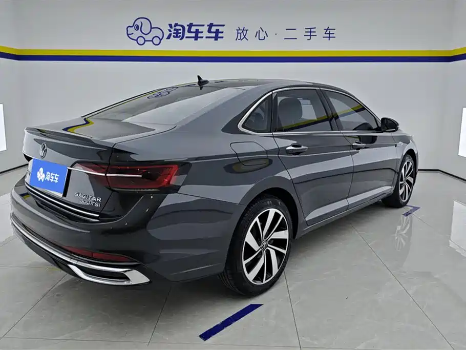 Volkswagen Sagitar
