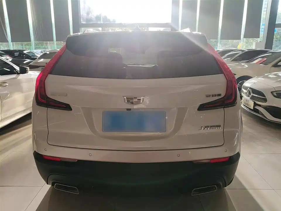 Cadillac XT4