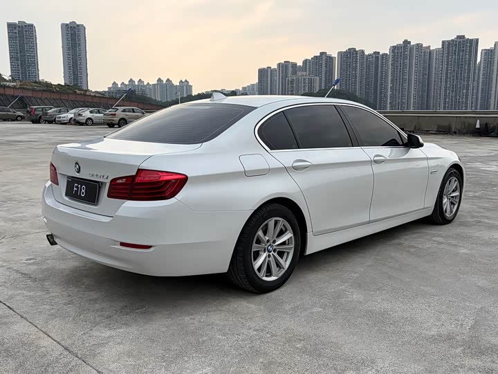 BMW 5 Series 2014 520Li dian ya xing