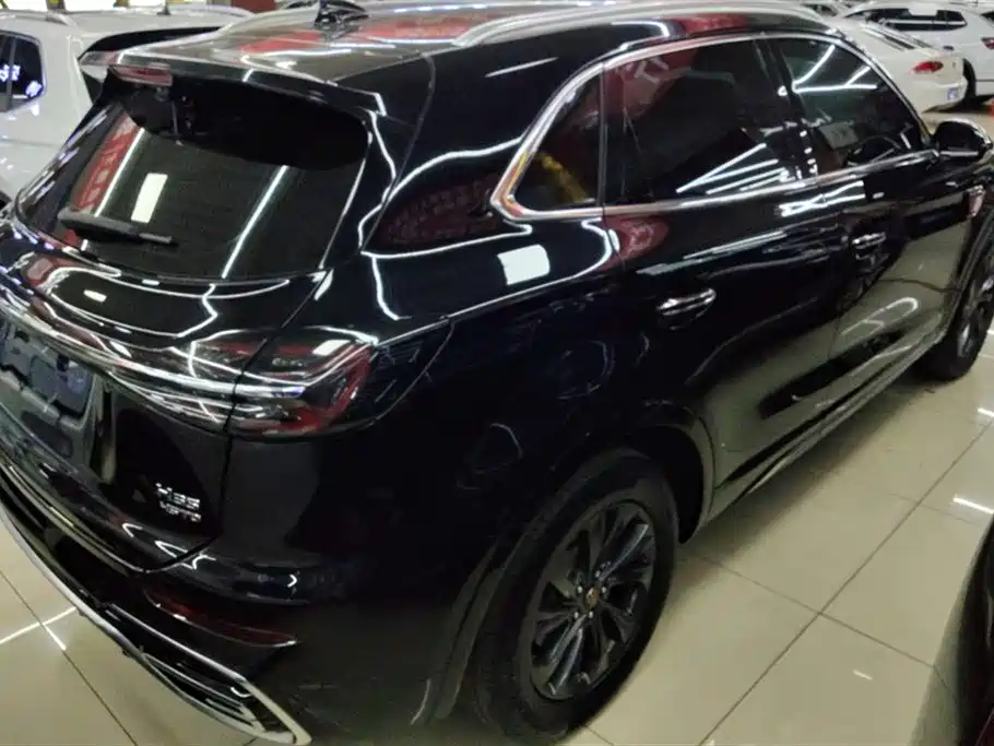Hongqi HS5