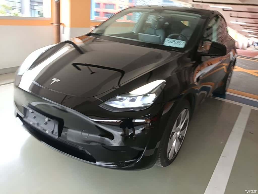Tesla Model Y, 2022 2