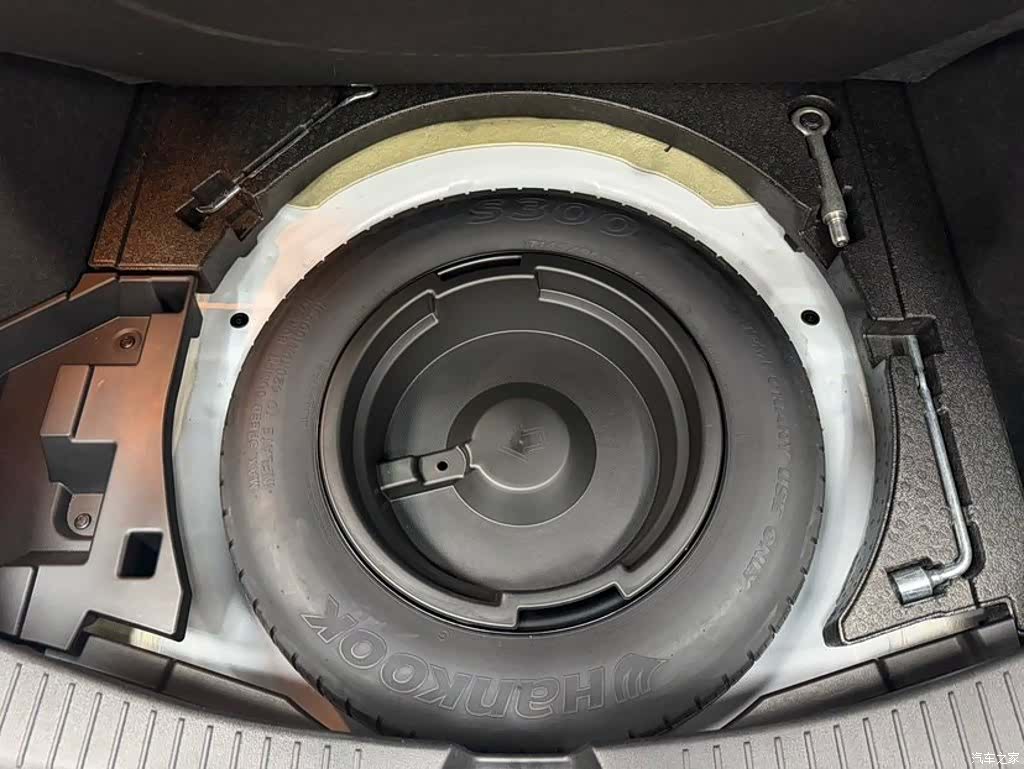 Mazda CX-4, 2023 19