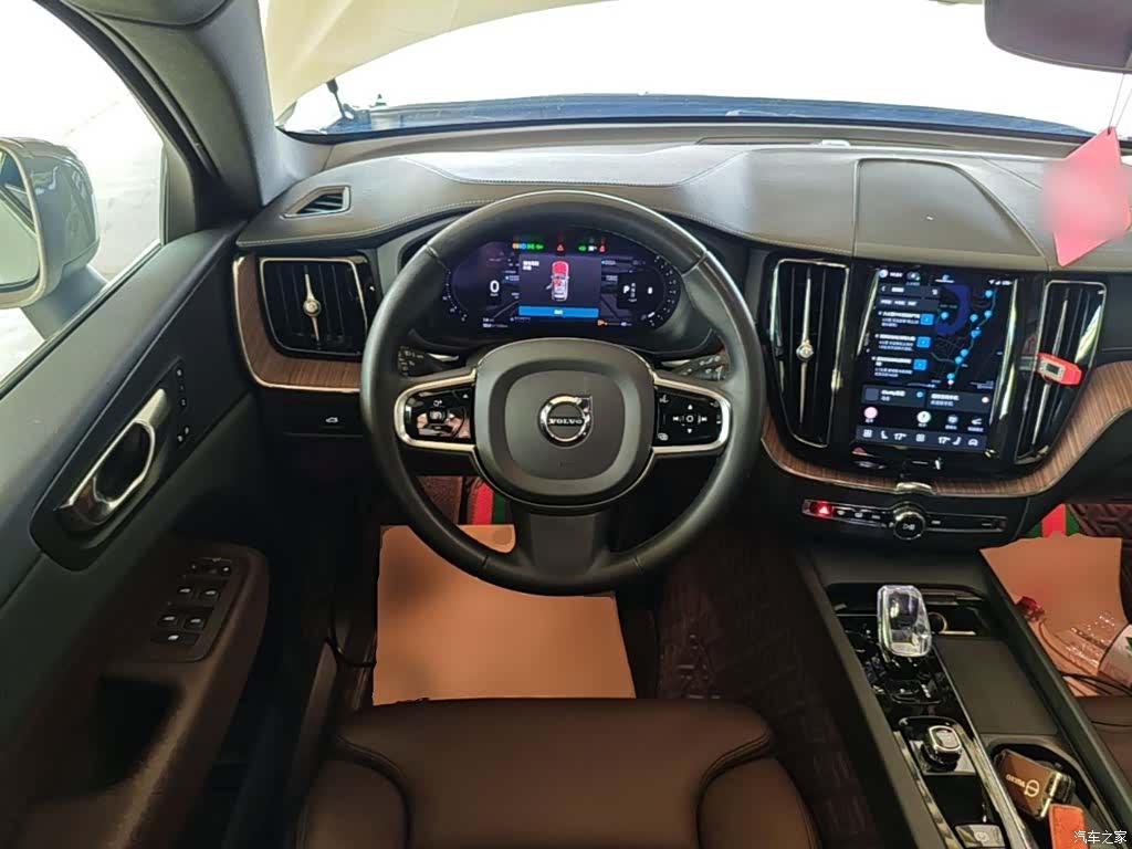 Volvo XC60, 2023 11