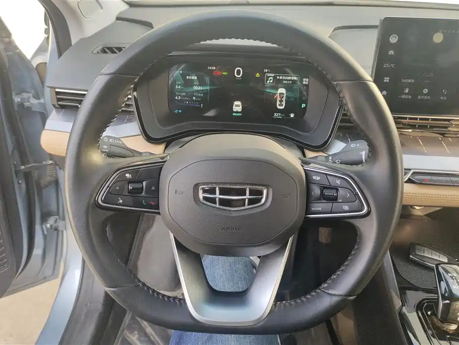 Geely Emgrand L HiP Geely Emgrand L HiP