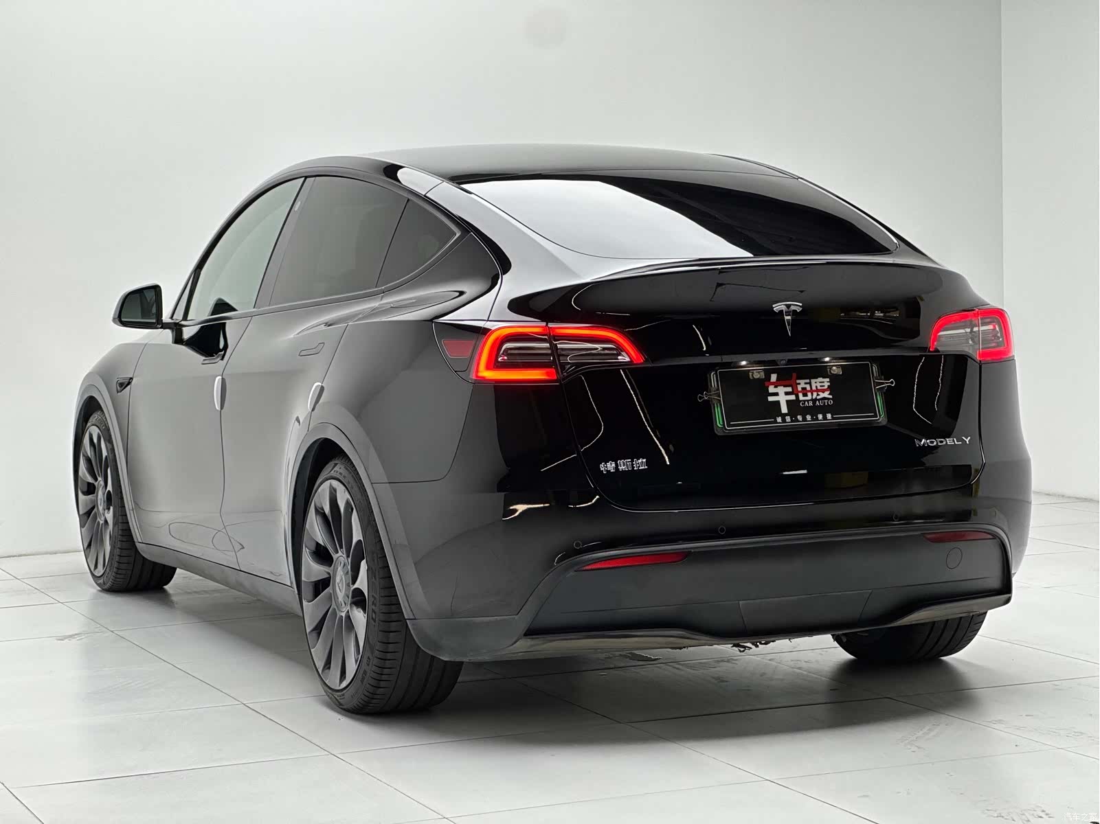 Tesla Model Y, 2022 6