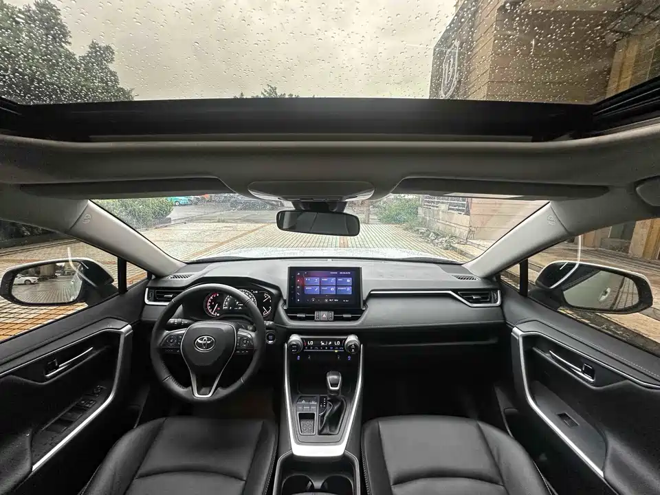 Toyota RAV4 Rongfang