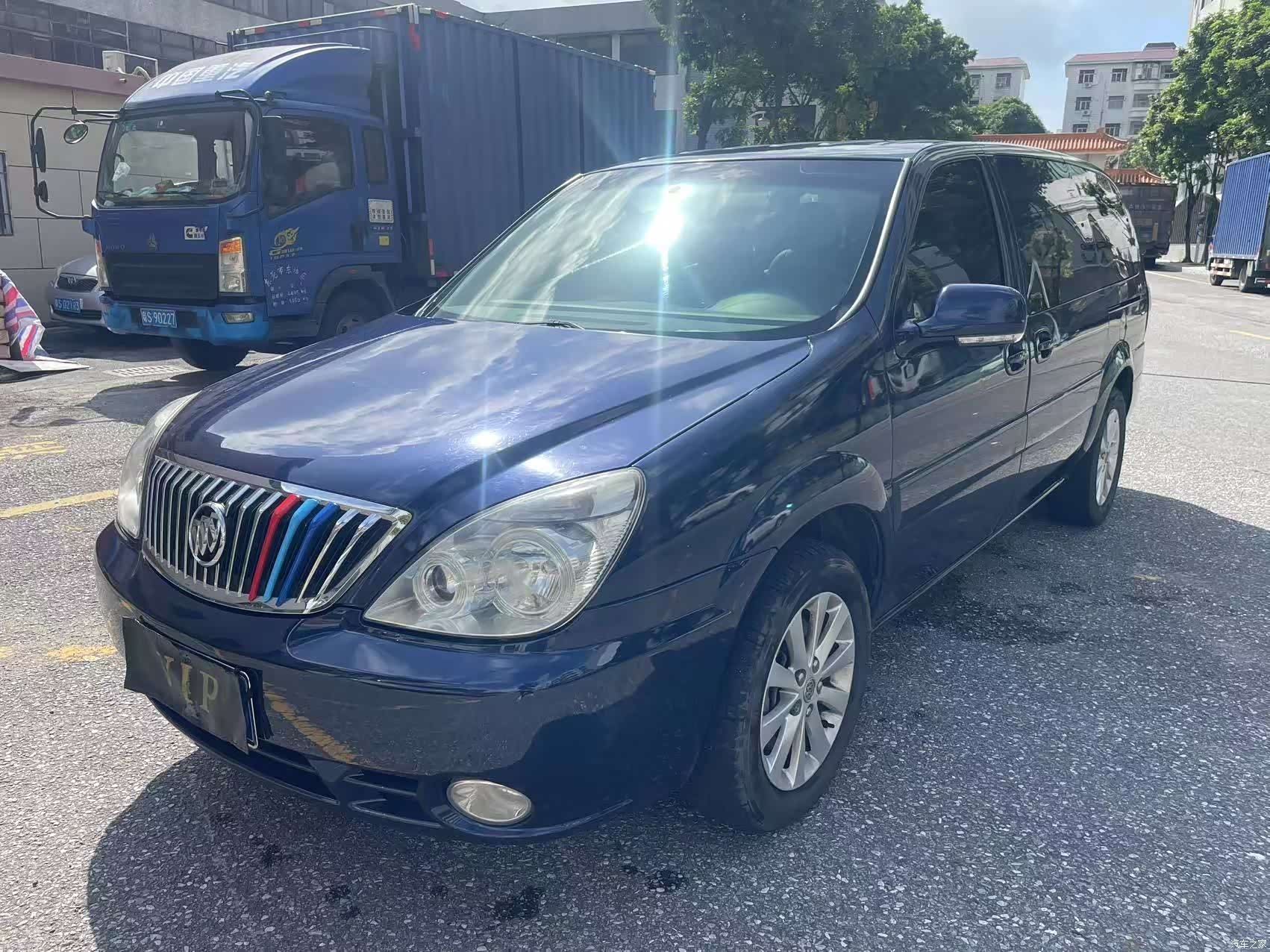 Buick GL8, 2014 1