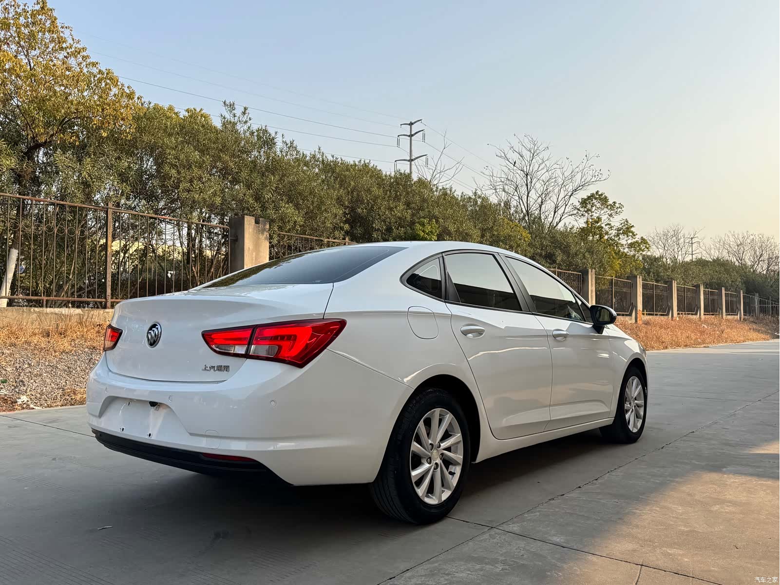 Buick Verano, 2019 8