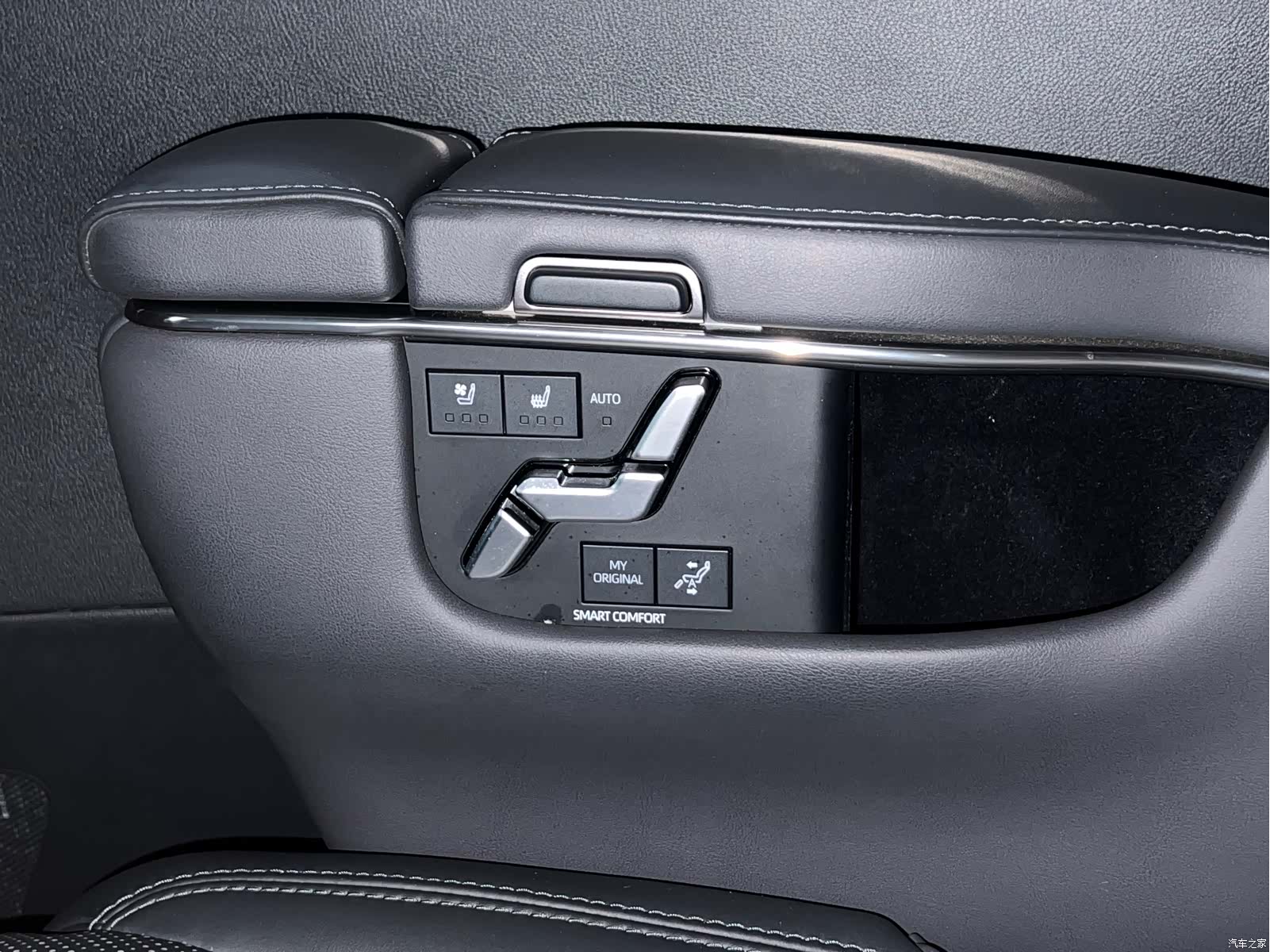 Toyota Vellfire, 2024 24