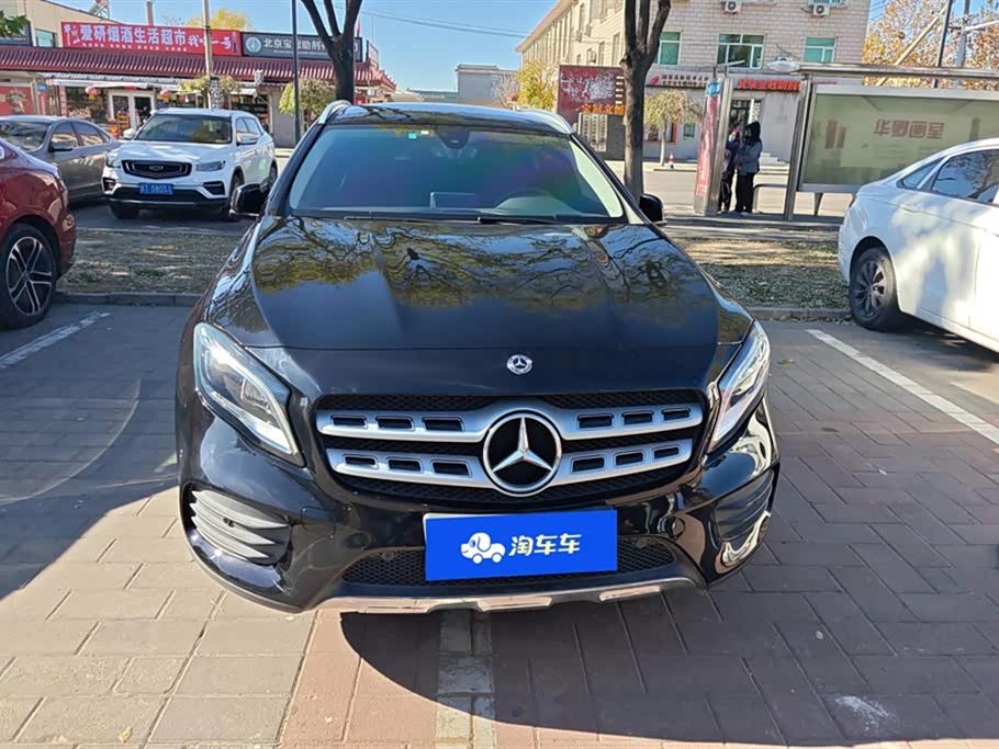 Mercedes-Benz GLA