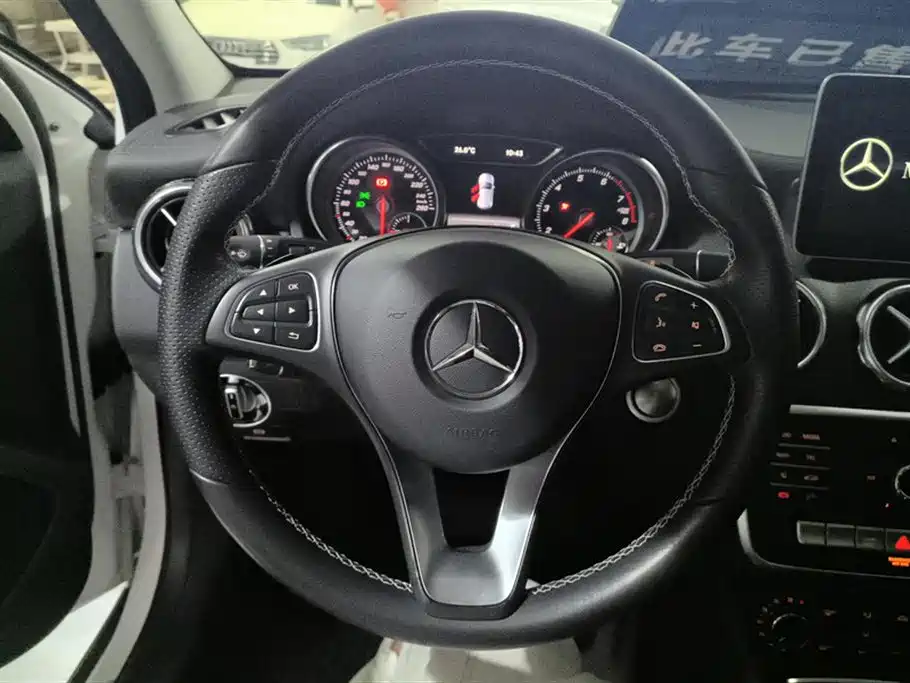 Mercedes-Benz GLA