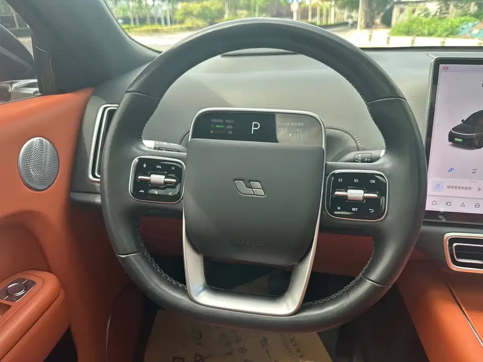 Li Auto Ideal L8