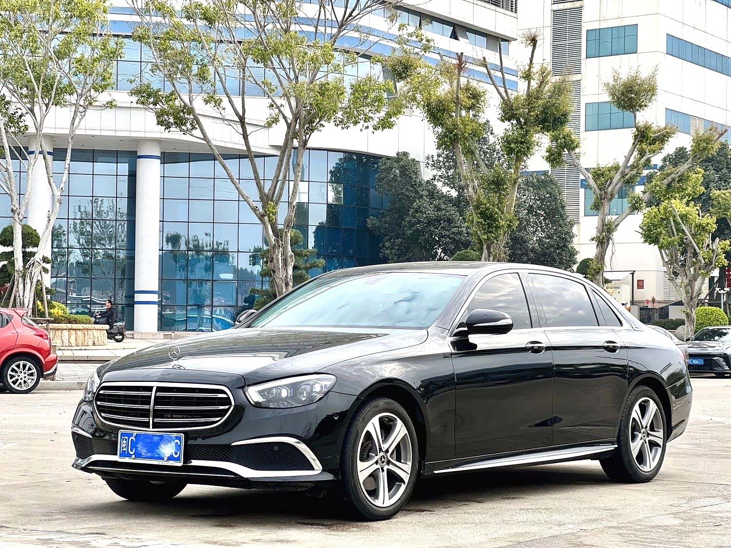 Mercedes-Benz E-Class, 2019 1
