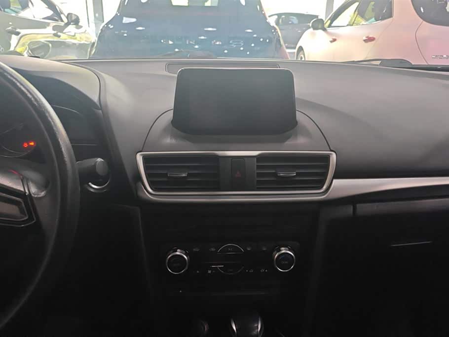 Mazda 3 Angkesaila