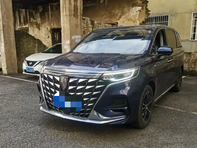 Roewe iMAX8