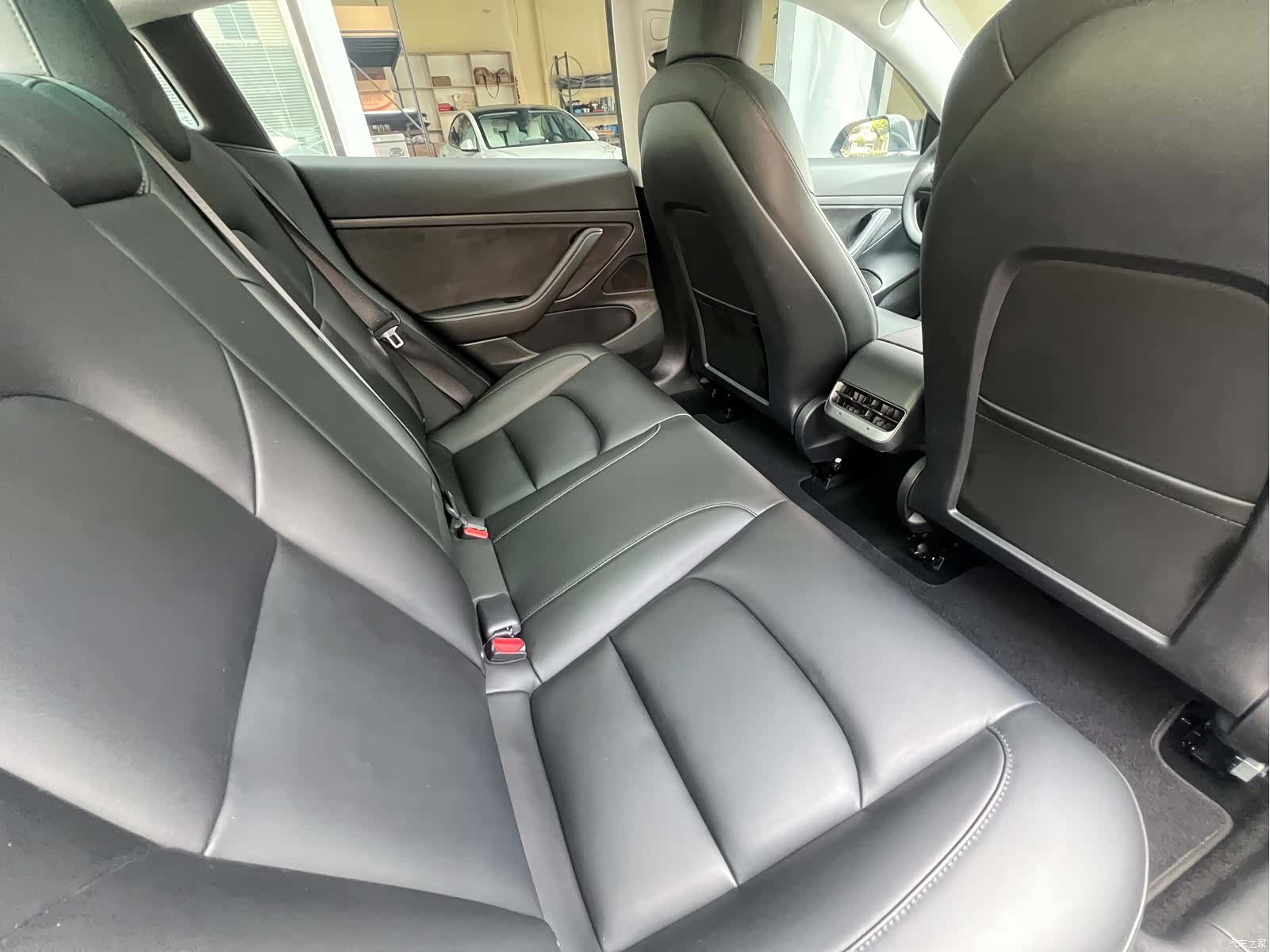 Tesla Model 3, 2020 9