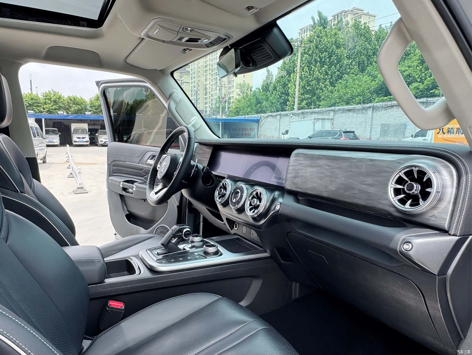 Tank 300, 2021 7