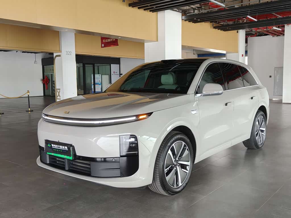 Li Auto L6