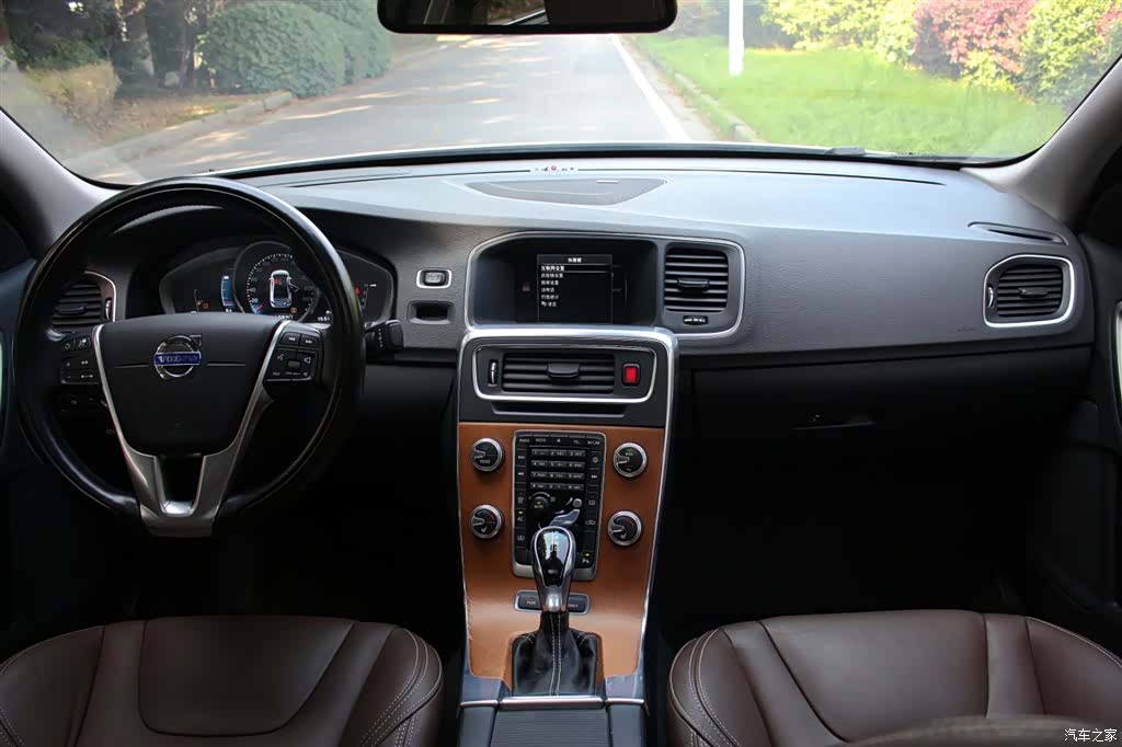 Volvo S60, 2015 12