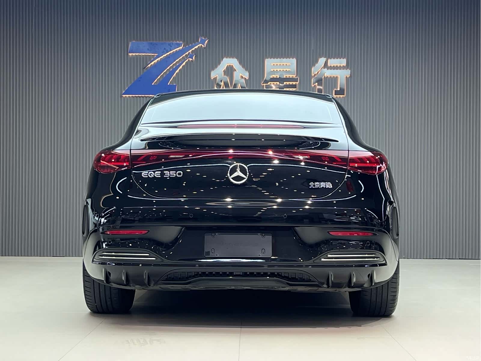 Mercedes-Benz EQE, 2024 4