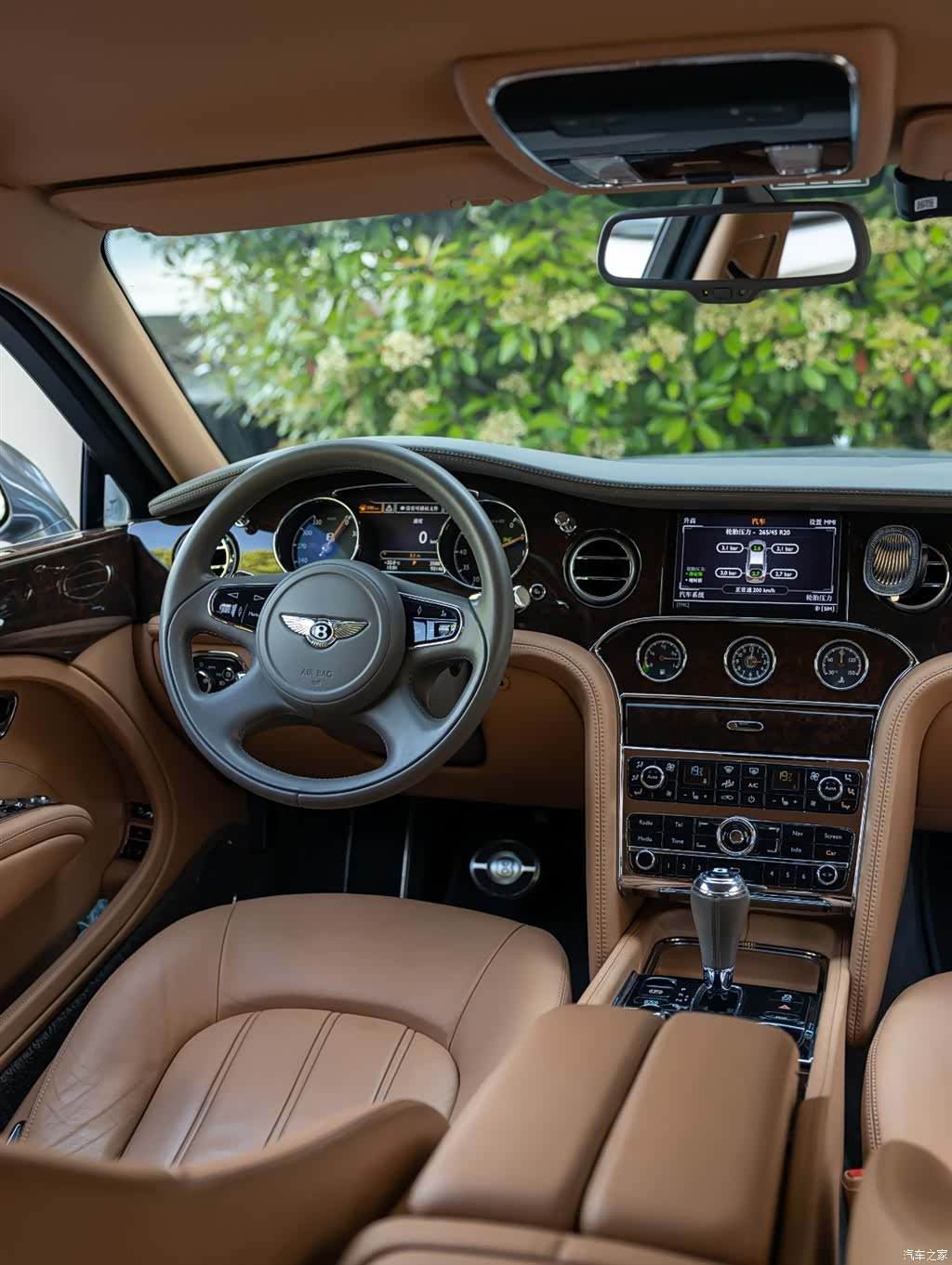 Bentley Mulsanne, 2015 12