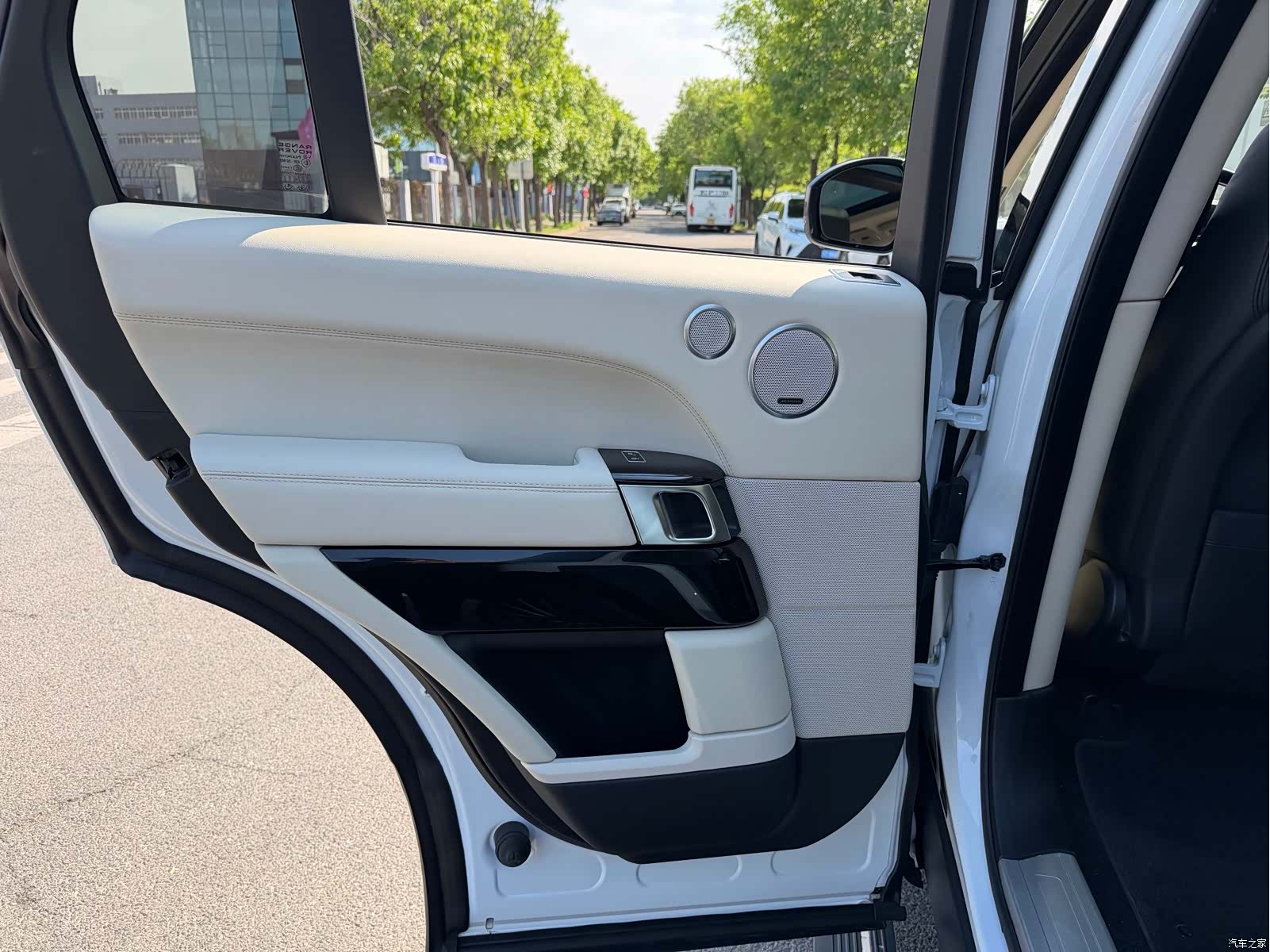 Land Rover Range Rover, 2015 11